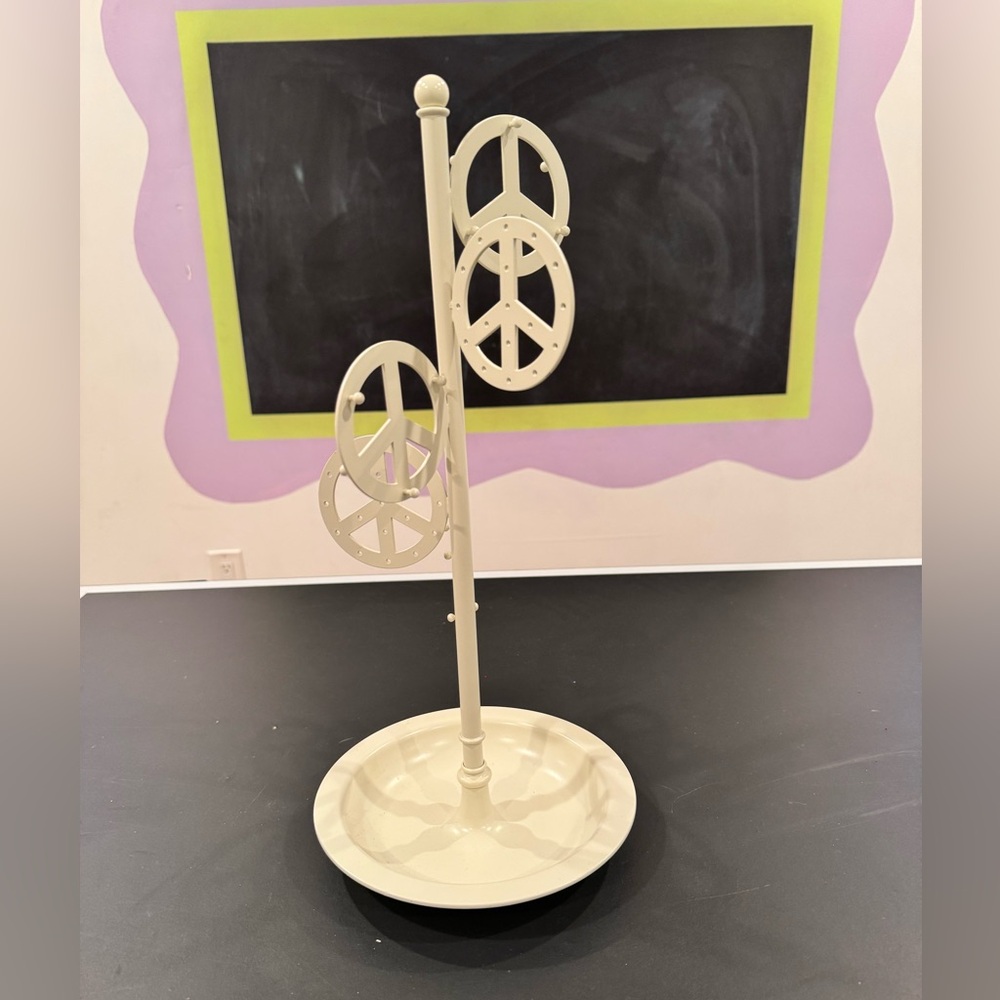 Pottery Barn Teen peace sign jewelry holder. Excellent condition. - Picture 2 of 3